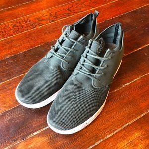 Basically New Green Saola Semnoz Sneakers, Size 12